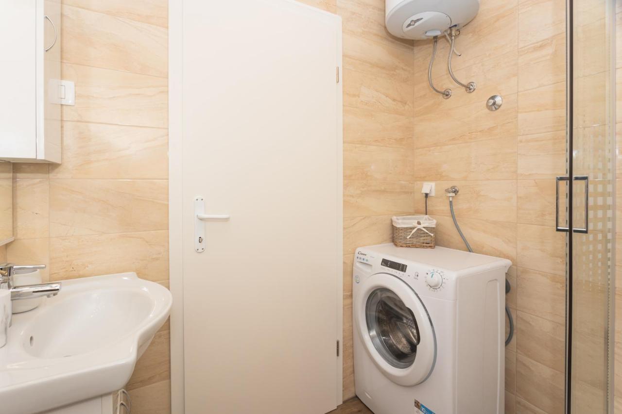 Appartement Mara à Šibenik Extérieur photo