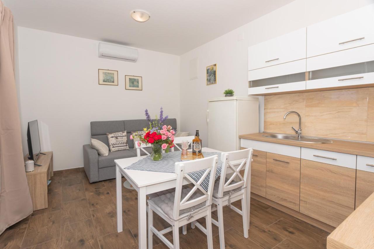 Appartement Mara à Šibenik Extérieur photo