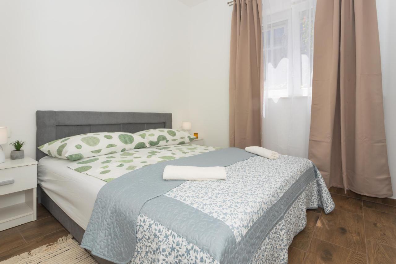 Appartement Mara à Šibenik Extérieur photo