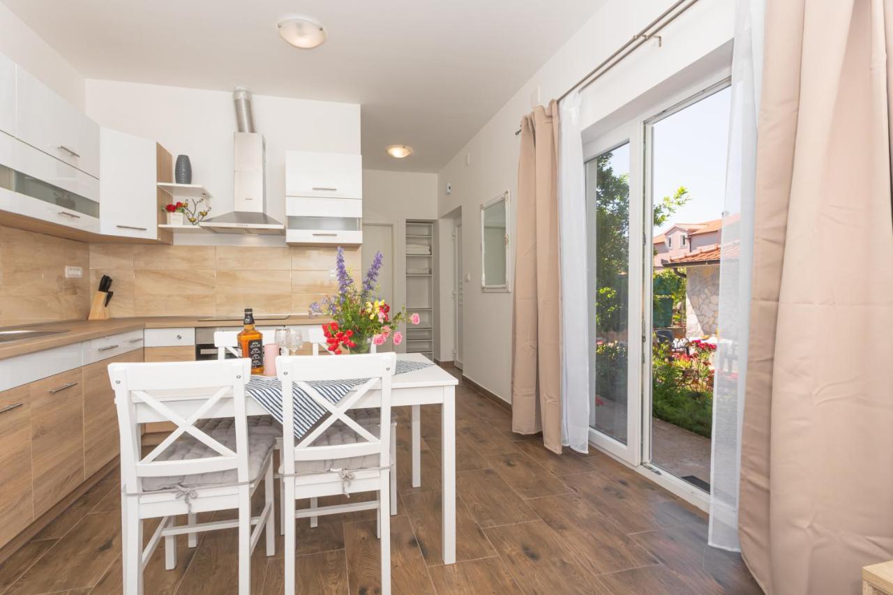 Appartement Mara à Šibenik Extérieur photo